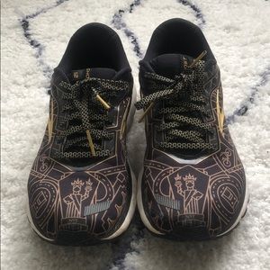 Brooks Running Sneakers